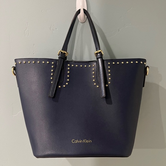 Calvin Klein Handbags - 💙Calvin Klein Studded Navy Bucket Purse